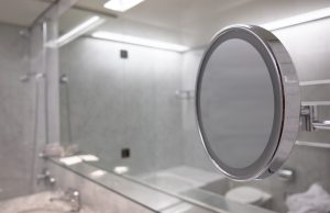 Homem é detido por divulgar fotos íntimas da ex após instalar câmera no banheiro da casa Homem é detido por divulgar fotos íntimas da ex após instalar câmera no banheiro da casa