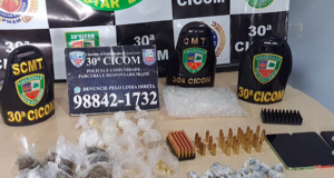 Homem é preso em flagrante pela PMAM com munições e drogas no bairro Valparaíso Homem é preso em flagrante pela PMAM com munições e drogas no bairro Valparaíso
