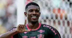 Lelê faz o gol e Fluminense retorna à liderança do Carioca Lelê faz o gol e Fluminense retorna à liderança do Carioca