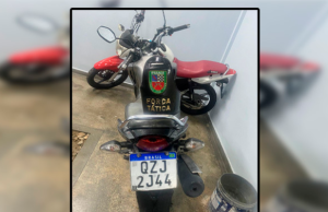 Motocicleta com restrição de furto é recuperada em ação da PMAM Motocicleta com restrição de furto é recuperada em ação da PMAM