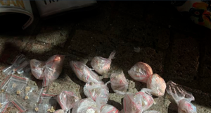 Operação Impacto: homem preso com quase 500 trouxinhas de drogas em Manaus Operação Impacto: Homem preso com quase 500 trouxinhas de drogas em Manaus