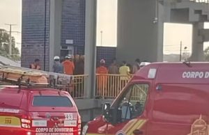 Passageiros presos em elevador de estação de ônibus em Manaus são resgatados Passageiros presos em elevador de estação de ônibus em Manaus são resgatados