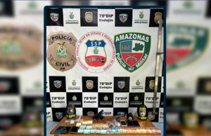 Trio suspeito de liderar tráfico de drogas é preso em Codajás Trio suspeito de liderar tráfico de drogas é preso em Codajás