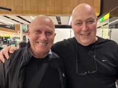 Dupla coincidência: sósias se encontram em voo e compartilham mais do que a aparência! Dupla coincidência: sósias se encontram em voo e compartilham mais do que a aparência!