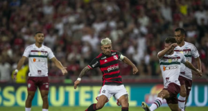 Flamengo segura empate e avança à final do Carioca Flamengo segura empate e avança à final do Carioca