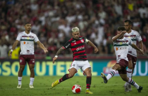 Flamengo segura empate e avança à final do Carioca Flamengo segura empate e avança à final do Carioca