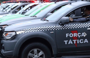 Foragido da Justiça é recapturado pela PMAM no Morro da Liberdade Foragido da Justiça é recapturado pela PMAM no Morro da Liberdade