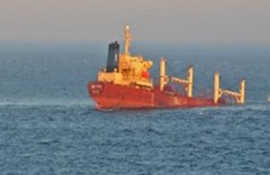 Navio britânico afunda no Mar Vermelho após ataque HouthiVídeo mostra o momento dramático do naufrágio. Navio britânico afunda no Mar Vermelho após ataque Houthi