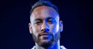 Neymar pode ter passaporte retido pela Justiça em caso de filha não reconhecidaMãe da suposta filha do jogador, Gabriella Gáspár, pede abertura de inquérito e medidas para garantir localização do atleta. Neymar pode ter passaporte retido pela Justiça em caso de filha não reconhecida