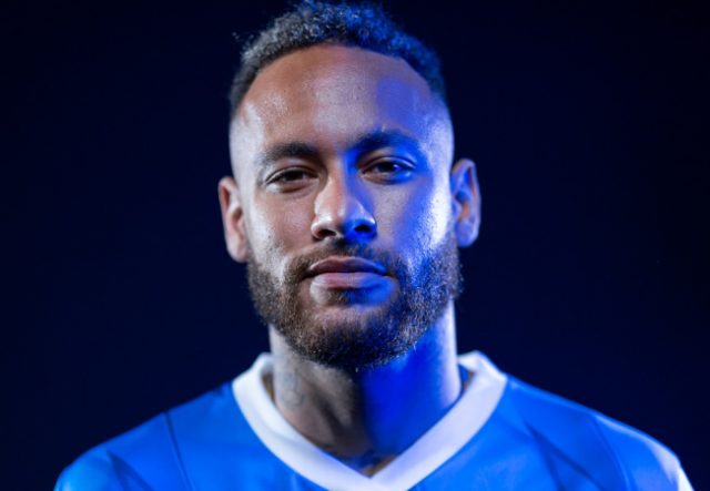 Neymar pode ter passaporte retido pela Justiça em caso de filha não reconhecida
