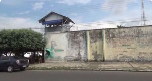 Presos escapam do presídio de Parintins após serrarem grades da cela Presos escapam do presídio de Parintins após serrarem grades da cela