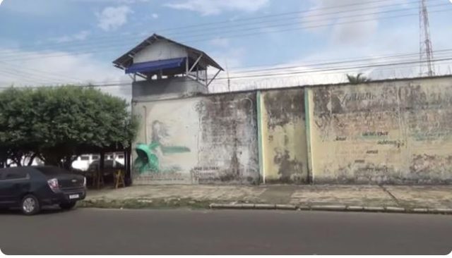 Presos escapam do presídio de Parintins após serrarem grades da cela Presos escapam do presídio de Parintins após serrarem grades da cela