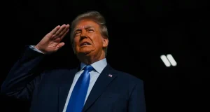 Suprema Corte dos EUA autoriza Trump a concorrer às eleições presidenciais Suprema Corte dos EUA autoriza Trump a concorrer às eleições presidenciais