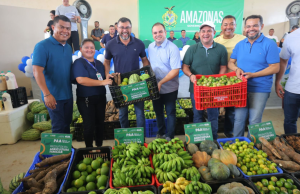 Governo do Amazonas beneficia produtores rurais de Parintins e BarreirinhaSepror beneficiou os produtores rurais com a compra de alimentos da agricultura familiar e indígena, motores rabetas e mudas de citros e café. Governo do Amazonas beneficia produtores rurais de Parintins e Barreirinha