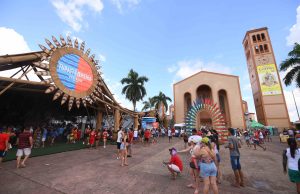 Festival de Parintins: Amazonastur prepara mega estrutura e serviços para atender os turistasO objetivo é promover uma experiência inesquecível para quem for prestigiar o maior espetáculo folclórico a céu aberto do mundo