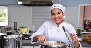 Governo do Amazonas celebra primeiro ano da Escola de Gastronomia Bernardo Ramos do CetamUnidade completa um ano formando mais de 600 alunos em Gastronomia, Panificação e Confeitaria