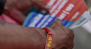 Festival de Parintins: Governo do Amazonas abre inscrições para Pessoas com Deficiência acessarem local exclusivo na Festa dos VisitantesInscrições são on-line no dia 10 de junho (segunda-feira). Festival de Parintins: Governo do Amazonas abre inscrições para Pessoas com Deficiência acessarem local exclusivo na Festa dos Visitantes