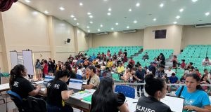 Mutirão de cidadania atende 300 moradores de Parintins e entrega mais de 800 documentos em zona ruralCINs feitas em mutirões na zona rural começaram a ser entregues