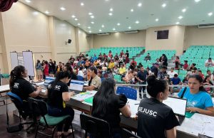 Mutirão de cidadania atende 300 moradores de Parintins e entrega mais de 800 documentos em zona ruralCINs feitas em mutirões na zona rural começaram a ser entregues