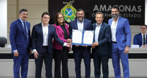 No Dia Mundial do Meio Ambiente, Wilson Lima assina pré-contrato para iniciar consultas públicas em áreas de projetos de REDD+ No Dia Mundial do Meio Ambiente, Wilson Lima assina pré-contrato para iniciar consultas públicas em áreas de projetos de REDD+