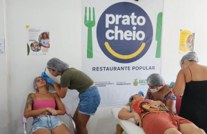 Unidades do programa Prato Cheio promovem cursos profissionalizantes para usuáriosObjetivo é capacitar e estimular a população usuária do programa para o mercado de trabalho. Unidades do programa Prato Cheio promovem cursos profissionalizantes para usuários
