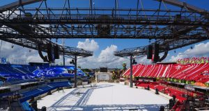 Festival de Parintins 2024: Governo do Amazonas desmonta palco da Festa dos Visitantes e entrega Bumbódromo pronto para o festivalPelo segundo ano consecutivo, a festa que antecipa as três noites de disputa entre Caprichoso e Garantido, é realizada no Bumbódromo Parintins 2024