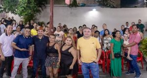 Em visita ao bairro Nova Floresta, Cearazin Semisera ouve moradores e expõe seus projetos de melhoria para Manaus