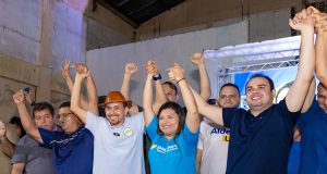 Roberto Cidade e Cearazin Semisera reúnem multidão na zona Leste de Manaus