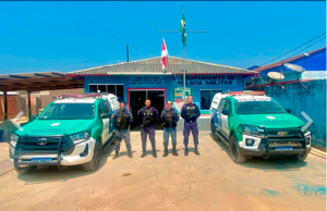 Polícia Militar prende homem que agrediu companheira com remo de pesca, em GuajaráA equipe policial encontrou o suspeito com sinais visíveis de embriaguez. Polícia Militar prende homem que agrediu companheira com remo de pesca, em Guajará