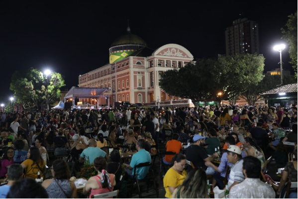 Tacacá na Bossa leva o rock do Pink Floyd ao Largo São Sebastião