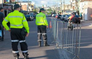 Trecho da avenida Governador José Lindoso será interditado para translado e instalação de vigas do viaduto Márcio Souza