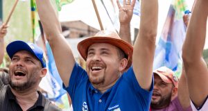 Cearazin Semisera e Coronel Menezes percorrem o bairro Redenção para ouvir a população