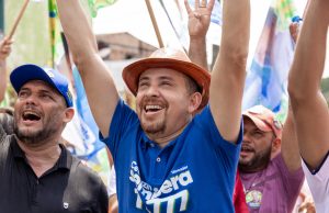 Cearazin Semisera e Coronel Menezes percorrem o bairro Redenção para ouvir a população