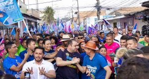Cearazin Semisera participa de caminhada ao lado de Roberto Cidade no Bairro Cidade Nova e ouve apelos da comunidade