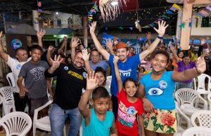 Cearazin Semisera ouve mães do Tancredo Neves e propõe creches de tempo Integral para o local