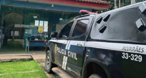 PC-AM e PMAM prendem homem que furtou mais de 20 casas em AlvarãesOs furtos ocorreram todos neste ano, no Centro da cidade. PC-AM e PMAM prendem homem que furtou mais de 20 casas em Alvarães