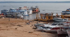 Mais de 7 mil famílias ribeirinhas receberão ajuda humanitária