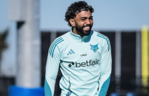 Fernando Diniz poupa Gabigol, Matheus Pereira e Walace em jogo contra o Athletic Fernando Diniz poupa Gabigol, Matheus Pereira e Walace em jogo contra o Athletic