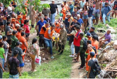Governo do Amazonas mobiliza operação de resgate de vítimas de deslizamento de terra no bairro Redenção2 Governo do Amazonas mobiliza operação de resgate de vítimas de deslizamento de terra no bairro Redenção