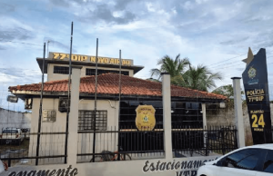 Polícias Civil e Militar prendem homem por tentativa de homicídio em Novo AirãoO crime ocorreu em razão de desentendimentos entre o autor e a vítima. Polícias Civil e Militar prendem homem por tentativa de homicídio em Novo Airão