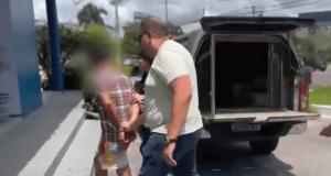 Polícia Civil prende homem condenado a mais de 16 anos por tentativa de feminicídio; autor atirou no rosto da companheiraO crime aconteceu em maio de 2011 no bairro Gilberto Mestrinho. Polícia Civil prende homem condenado a mais de 16 anos por tentativa de feminicídio; autor atirou no rosto da companheira