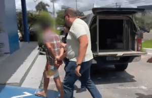 Polícia Civil prende homem condenado a mais de 16 anos por tentativa de feminicídio; autor atirou no rosto da companheiraO crime aconteceu em maio de 2011 no bairro Gilberto Mestrinho. Polícia Civil prende homem condenado a mais de 16 anos por tentativa de feminicídio; autor atirou no rosto da companheira