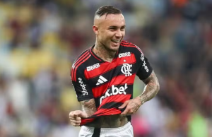 Flamengo domina o Vasco e vence mais um clássico no CariocaRubro-Negro mantém liderança no Estadual. Flamengo domina o Vasco e vence mais um clássico no Carioca