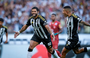 Hulk brilha, Atlético-MG vence o Tombense e fica perto da final do Mineiro Hulk brilha, Atlético-MG vence o Tombense e fica perto da final do Mineiro