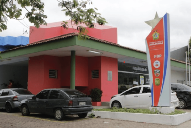 Polícia Civil prende homem por invadir e roubar objetos da casa de uma idosa em Manaus Polícia Civil prende homem por invadir e roubar objetos da casa de uma idosa em Manaus