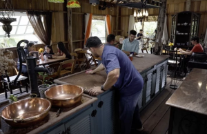 Projeto Cultural Cinema de Arte de Rua exibe dois filmes no Largo de São Sebastião nesta sexta-feiraCom início às 18h30, a noite contará com as exibições de “O Conto do Grand Café Tucumã”, e “A Dor Fantasma”, ambos de realizadores amazonenses. Projeto Cultural Cinema de Arte de Rua exibe dois filmes no Largo de São Sebastião nesta sexta-feira