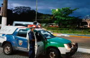 Seis foragidos da Justiça são capturados pela Polícia Militar, durante patrulhamento ostensivoEntre os foragidos estavam homens com mandado de prisão em aberto pelos crimes de tráfico de drogas e roubo. Seis foragidos da Justiça são capturados pela Polícia Militar do Amazonas, durante patrulhamento ostensivo