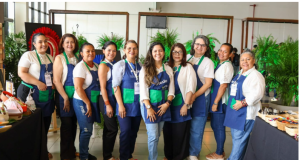 Amazonas celebra o dia do artesão com desfile no Shopping do ArtesanatoArtesãos cadastrados no Programa do Artesanato Amazonense lançam coleções de roupas e biojoias. Amazonas celebra o dia do artesão com desfile no Shopping do Artesanato