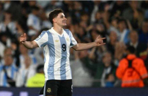 Brasil sofre goleada da Argentina por 4 a 1 nas Eliminatórias Brasil sofre goleada da Argentina por 4 a 1 nas Eliminatórias