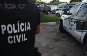 Em Envira, PC-AM prende membros da mesma família por coação de testemunha em caso de assalto à loja de celularesAs ameaças começaram após a prisão de um parente pelo crime, no qual foram levados 11 smartphones. Em Envira, PC-AM prende membros da mesma família por coação de testemunha em caso de assalto à loja de celulares